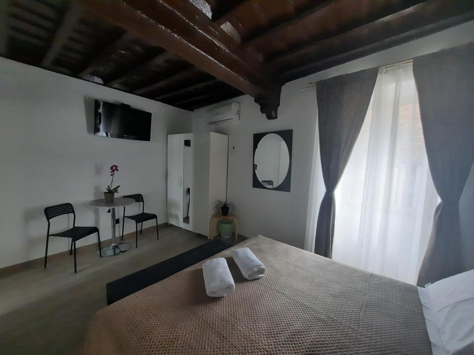 Апартаменты Viccinella House Capranica Экстерьер фото
