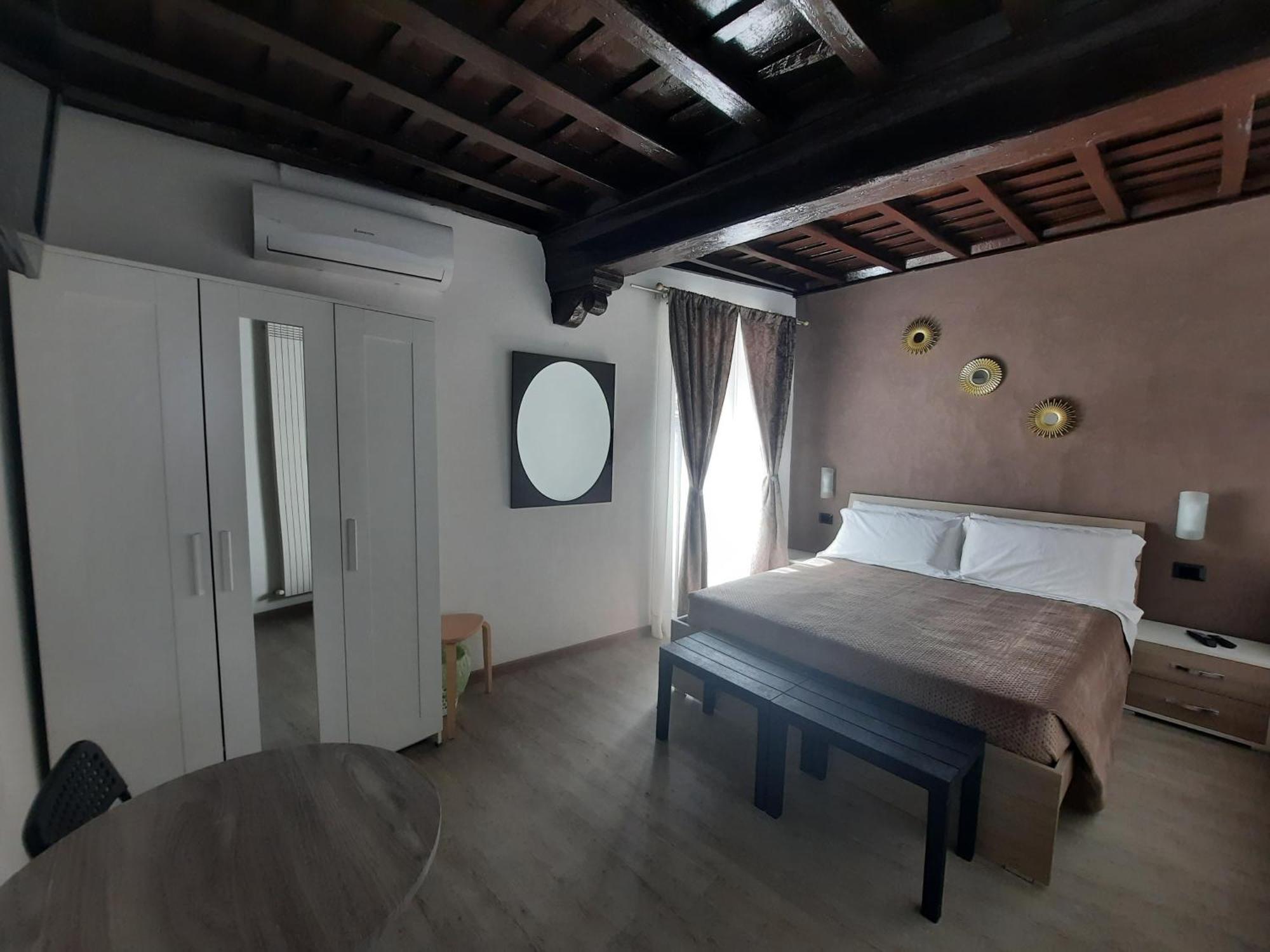 Апартаменты Viccinella House Capranica Экстерьер фото