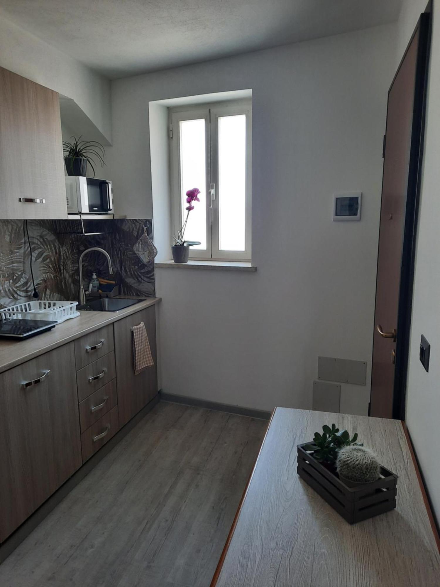 Апартаменты Viccinella House Capranica Экстерьер фото